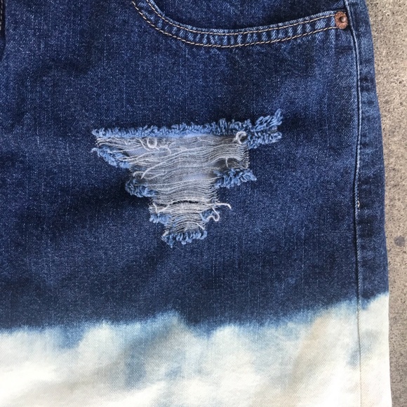 Women's GUESS Bleached/Distressed Denim Skirt - Picture 4 of 8